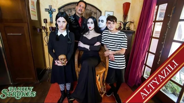 addams ailesi grup seks.jpg