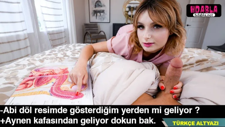 anatomi sinavina hazirlanirken abisinin siki ustunde ders calisti.jpg